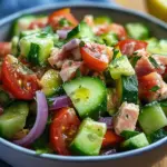 Schneller Thunfischsalat mit Gurke und Tomate